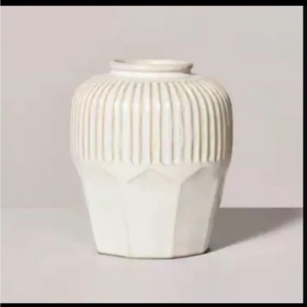 MultiFaceted Ceramic Bud Vase-Hearth & Hand Magnolia- 2022 Collection